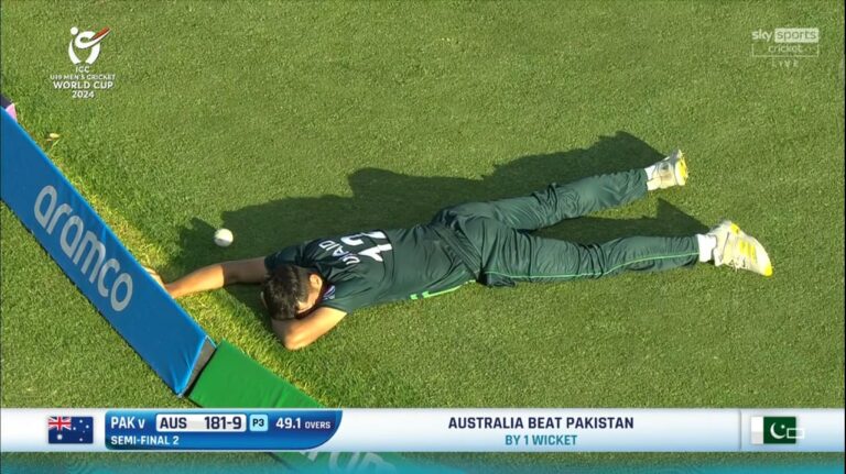 U19WC: ऑस्ट्रेलिया से हार के बाद फूट फूटकर रोने लगे पाकिस्तानी खिलाड़ी, मुंह छिपाने को हुए मजबूर