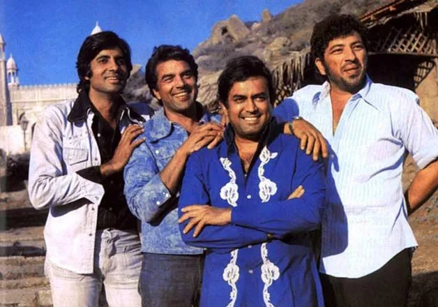 ‘शोले’ के लिए अमिताब को मिले थे ‘ठाकुर’ से भी कम पैसे! ‘गब्बर’ की फीस जानकर उड़ जायेंगे होश