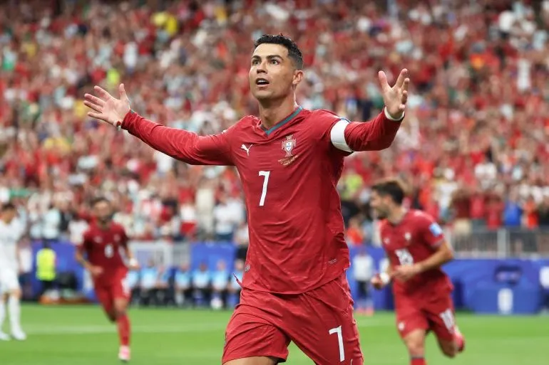 Back with a Bang: Ronaldo Breaks Messi’s Record, Becoming a Once-in-a-Century Portuguese Legend